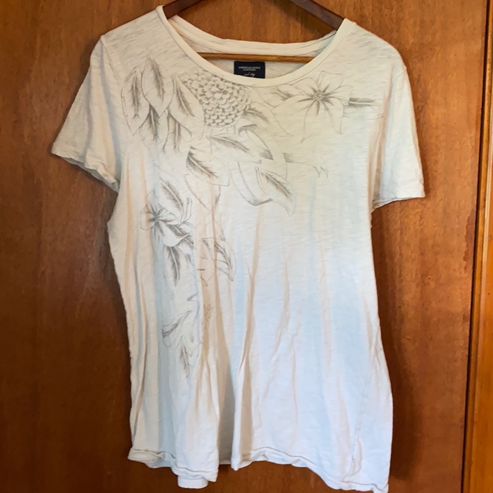 American eagle t shirt